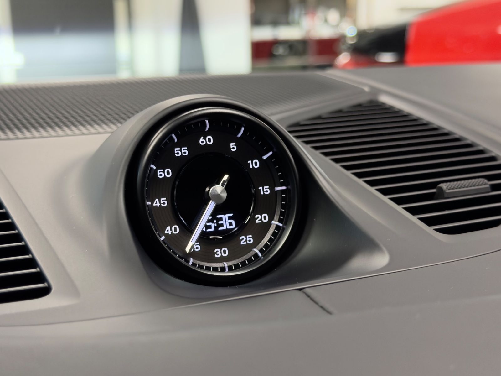 Fahrzeugabbildung Porsche CAYENNE COUPE TURBO E-HYBRID CERAMIC CARBON FULL