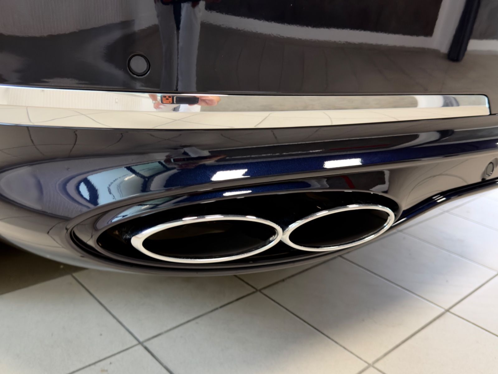 Fahrzeugabbildung Bentley CONTINENTAL GT AZURE V8 MULLINER NAIM PANO NEW!