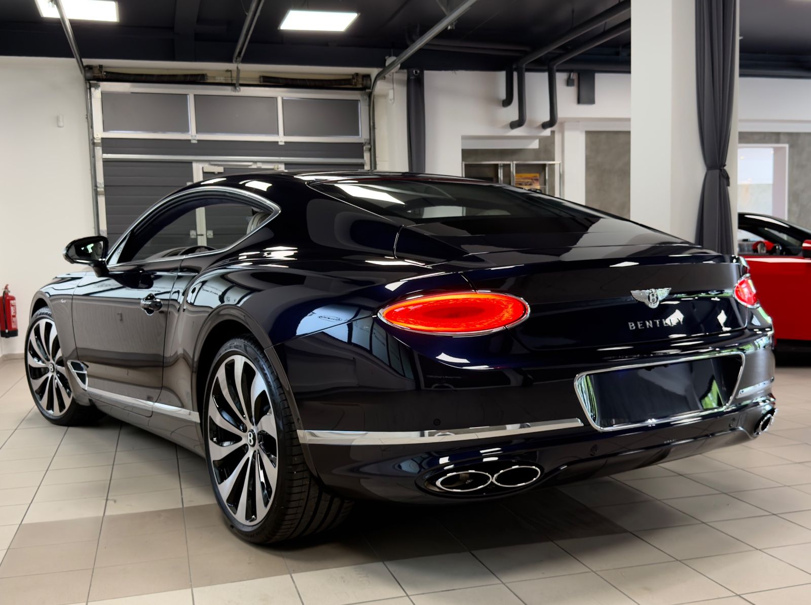Fahrzeugabbildung Bentley CONTINENTAL GT AZURE V8 MULLINER NAIM PANO NEW!