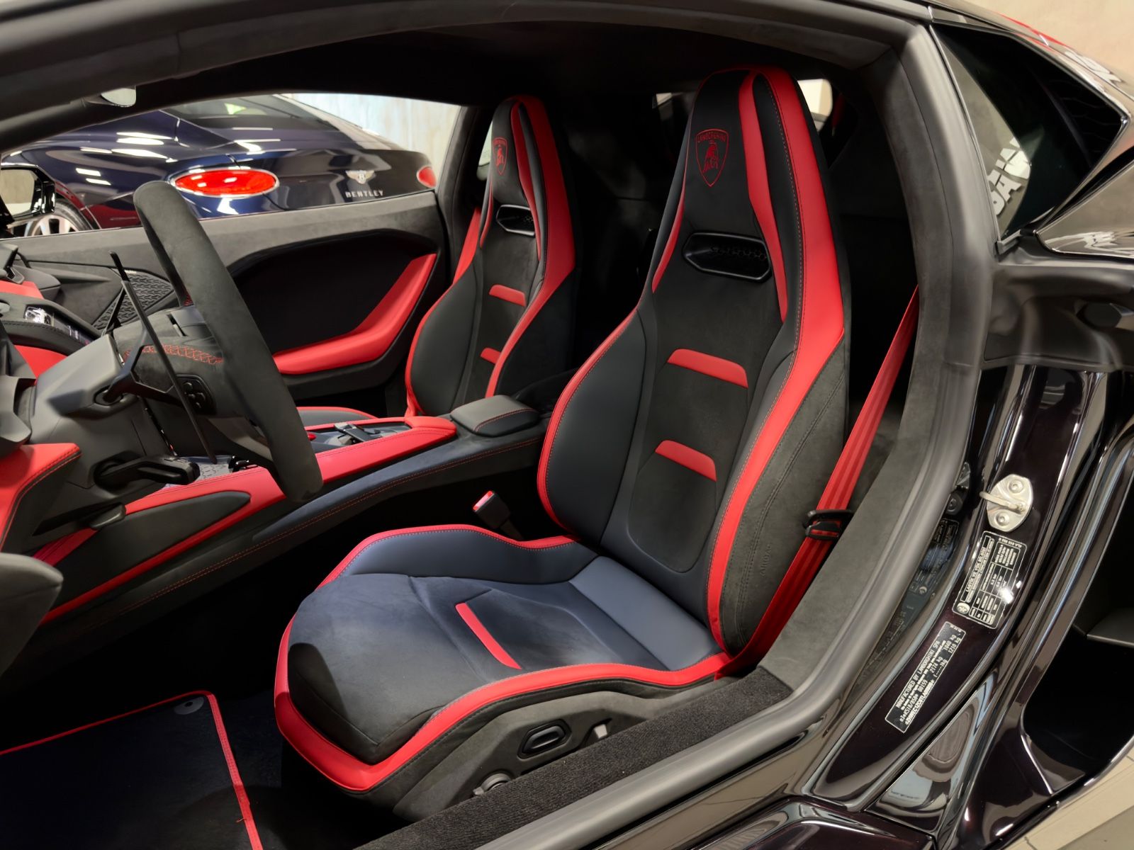Fahrzeugabbildung Lamborghini TEMERARIO NERO SONUS P-DISPLAY LIFT PR26 READY!