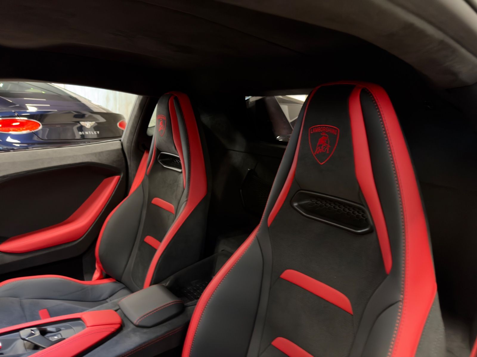 Fahrzeugabbildung Lamborghini TEMERARIO NERO SONUS P-DISPLAY LIFT PR26 READY!