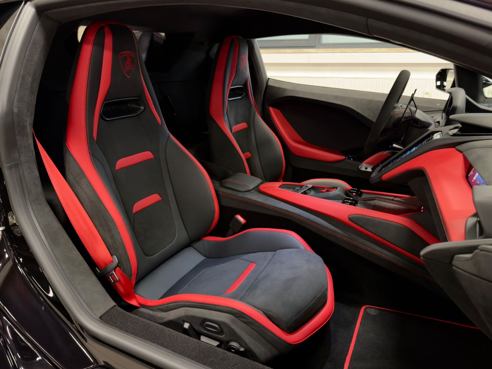 Fahrzeugabbildung Lamborghini TEMERARIO NERO SONUS P-DISPLAY LIFT PR26 READY!