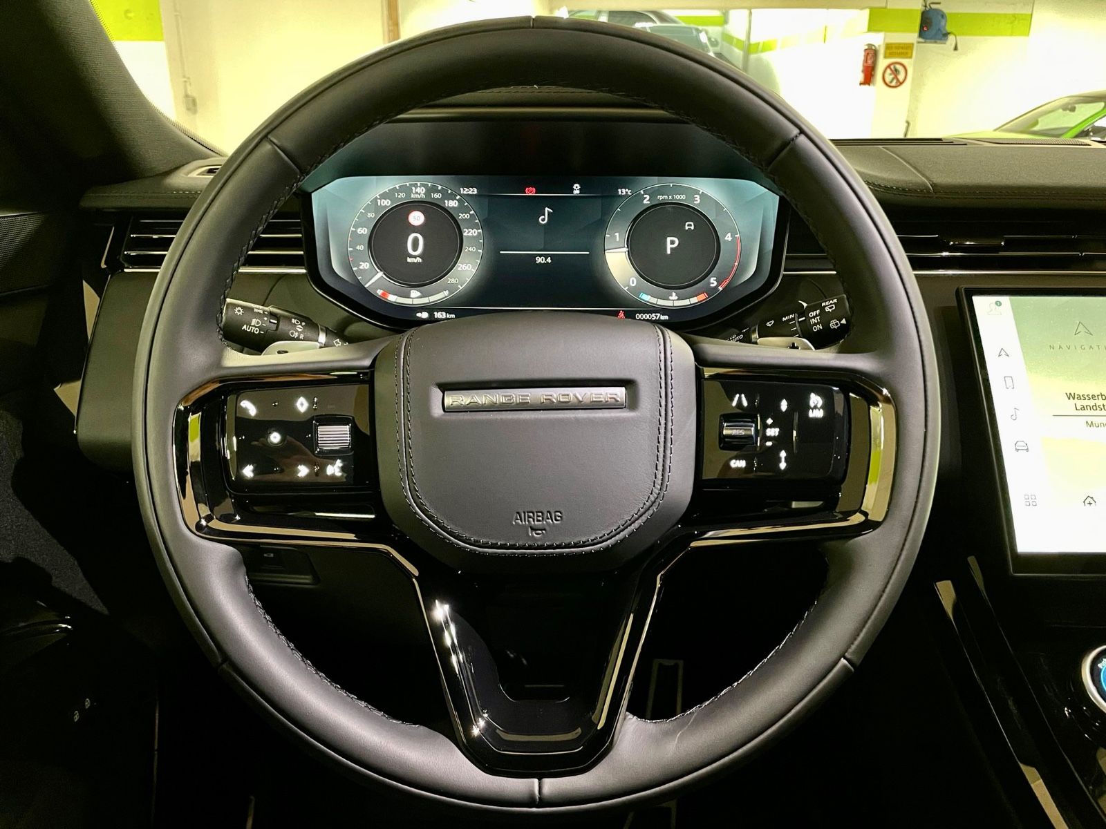 Fahrzeugabbildung Land Rover RR SPORT D300 DYNAMIC SE BLACKPACK PANO PROD22!