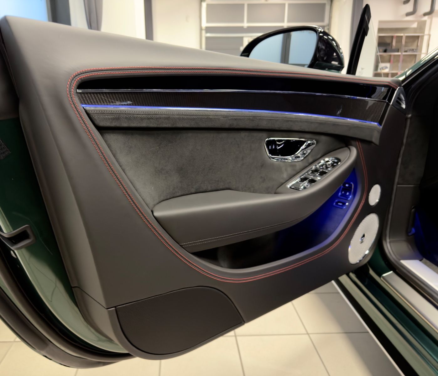 Fahrzeugabbildung Bentley CONTINENTAL  GT LE MANS EDITION 1 of 48 FULLOPT!