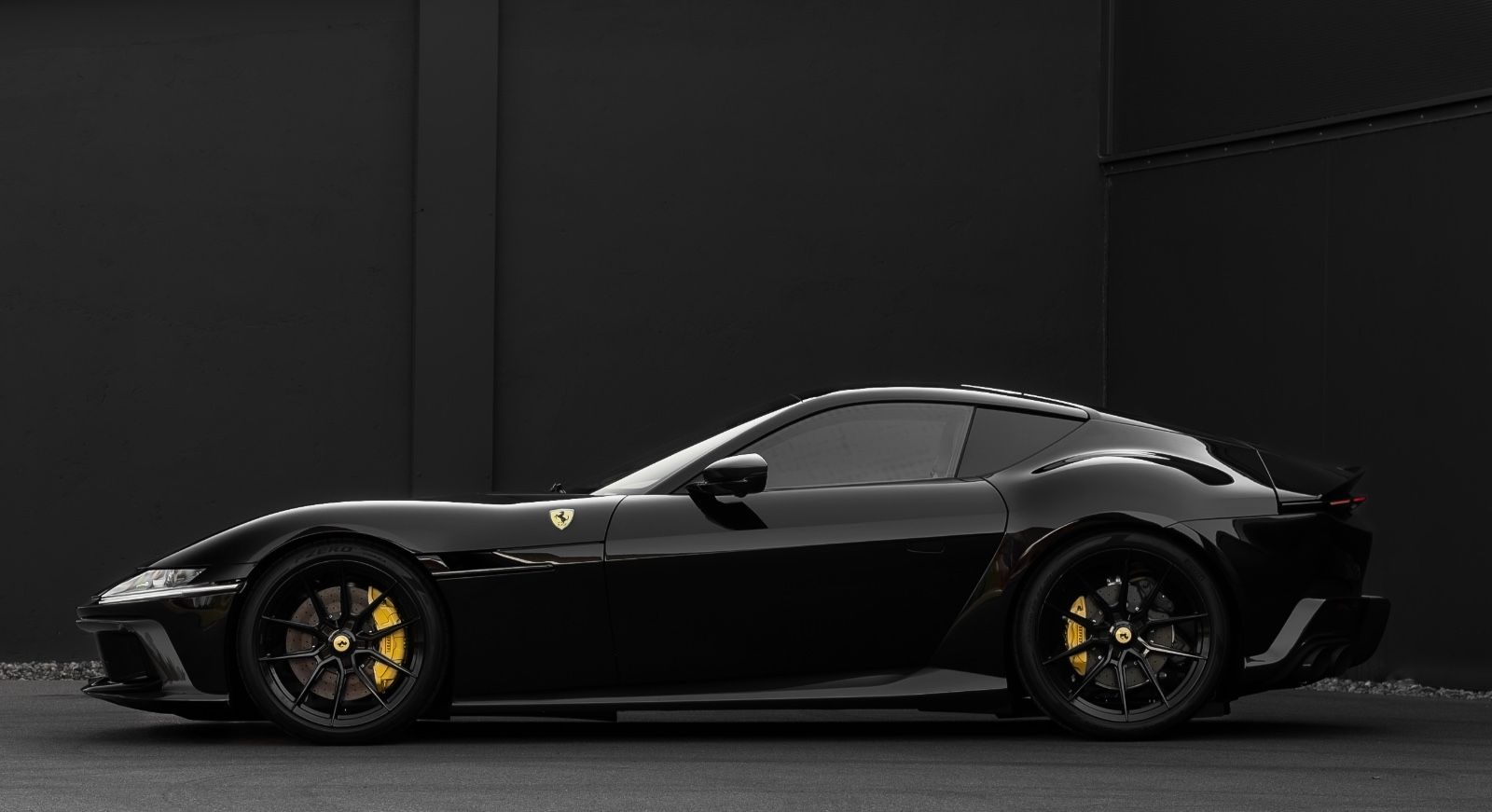 Fahrzeugabbildung Ferrari 12CILINDRI NOVITEC EINZELSTÜCK CARBON FULLOPT!