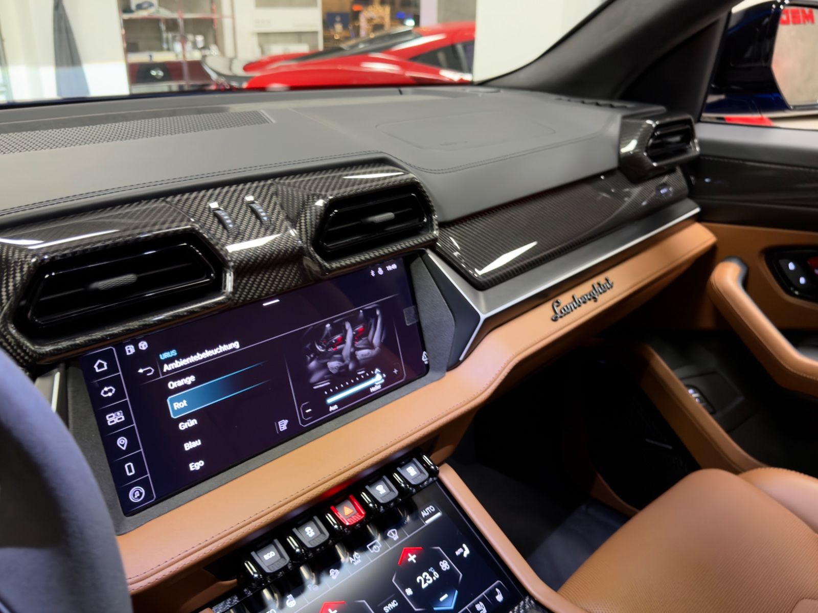Fahrzeugabbildung Lamborghini URUS SE CARBON B&O MASSAGE PANO HEADUP FULLOPT!!