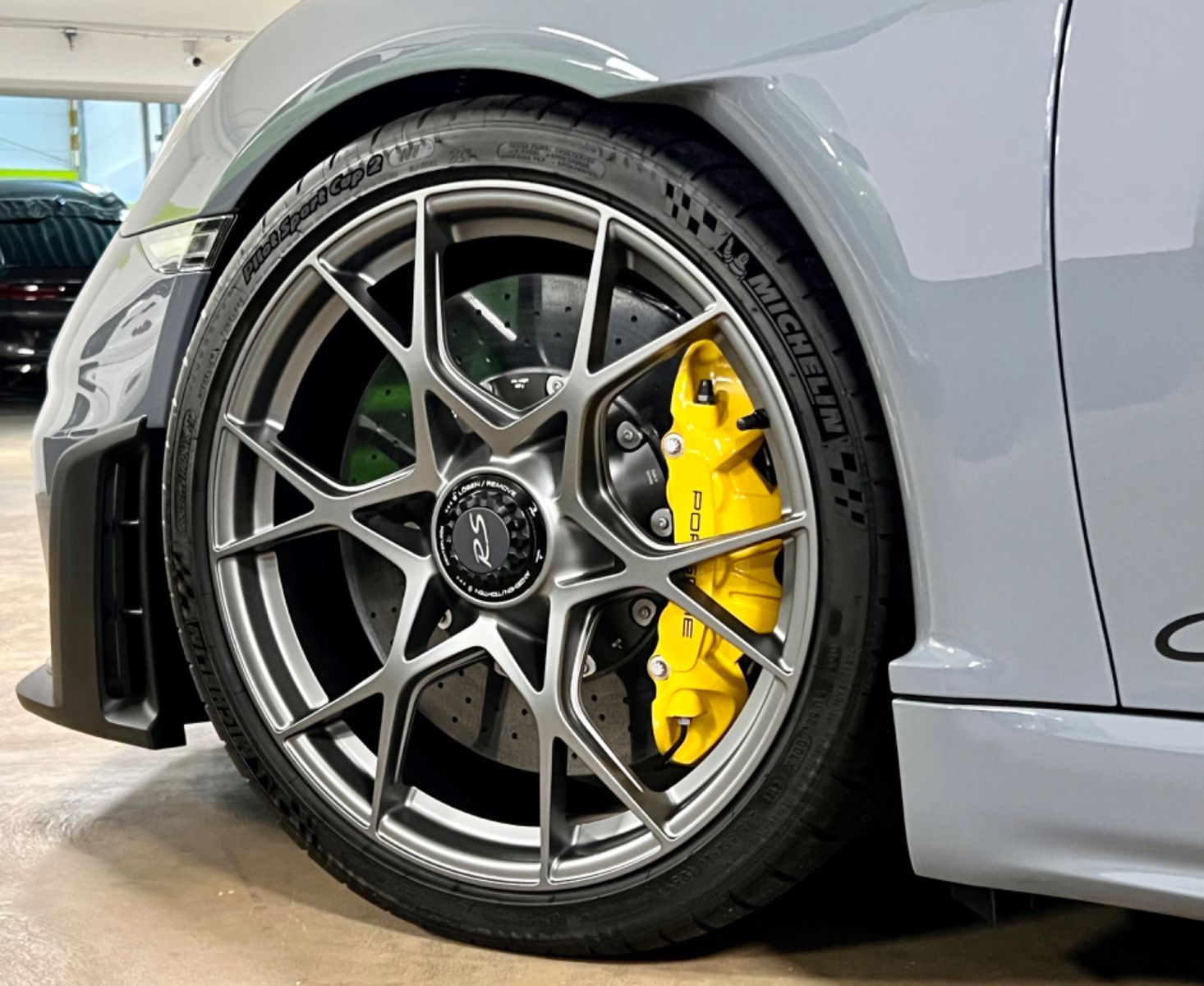 Fahrzeugabbildung Porsche CAYMAN GT4RS WEISSACH CLUBSPORT CERAMIC NEW!!!