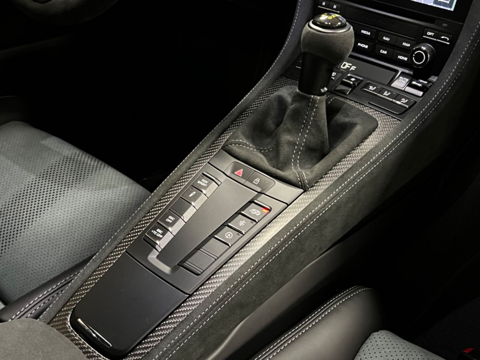 Fahrzeugabbildung Porsche CAYMAN GT4RS WEISSACH CLUBSPORT CERAMIC NEW!!!