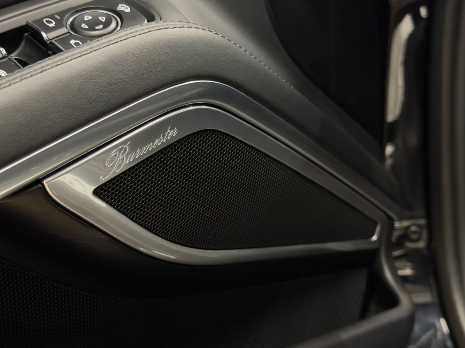 Fahrzeugabbildung Porsche 991 TURBO S FACELIFT CERAMIC CARBON BURMEST FULL