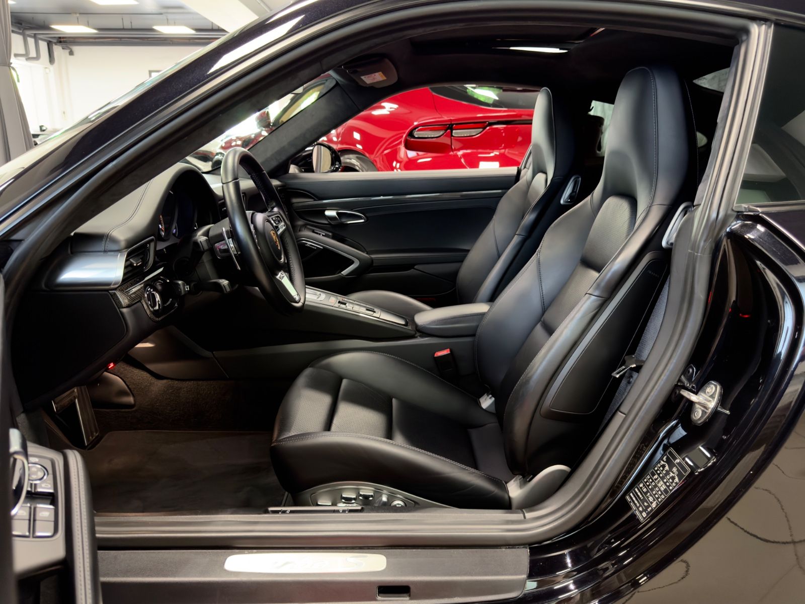 Fahrzeugabbildung Porsche 991 TURBO S FACELIFT CERAMIC CARBON BURMEST FULL