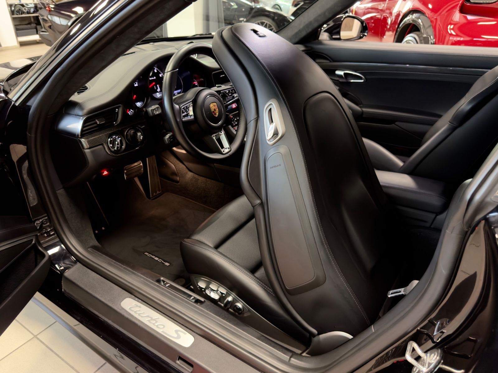 Fahrzeugabbildung Porsche 991 TURBO S FACELIFT CERAMIC CARBON BURMEST FULL