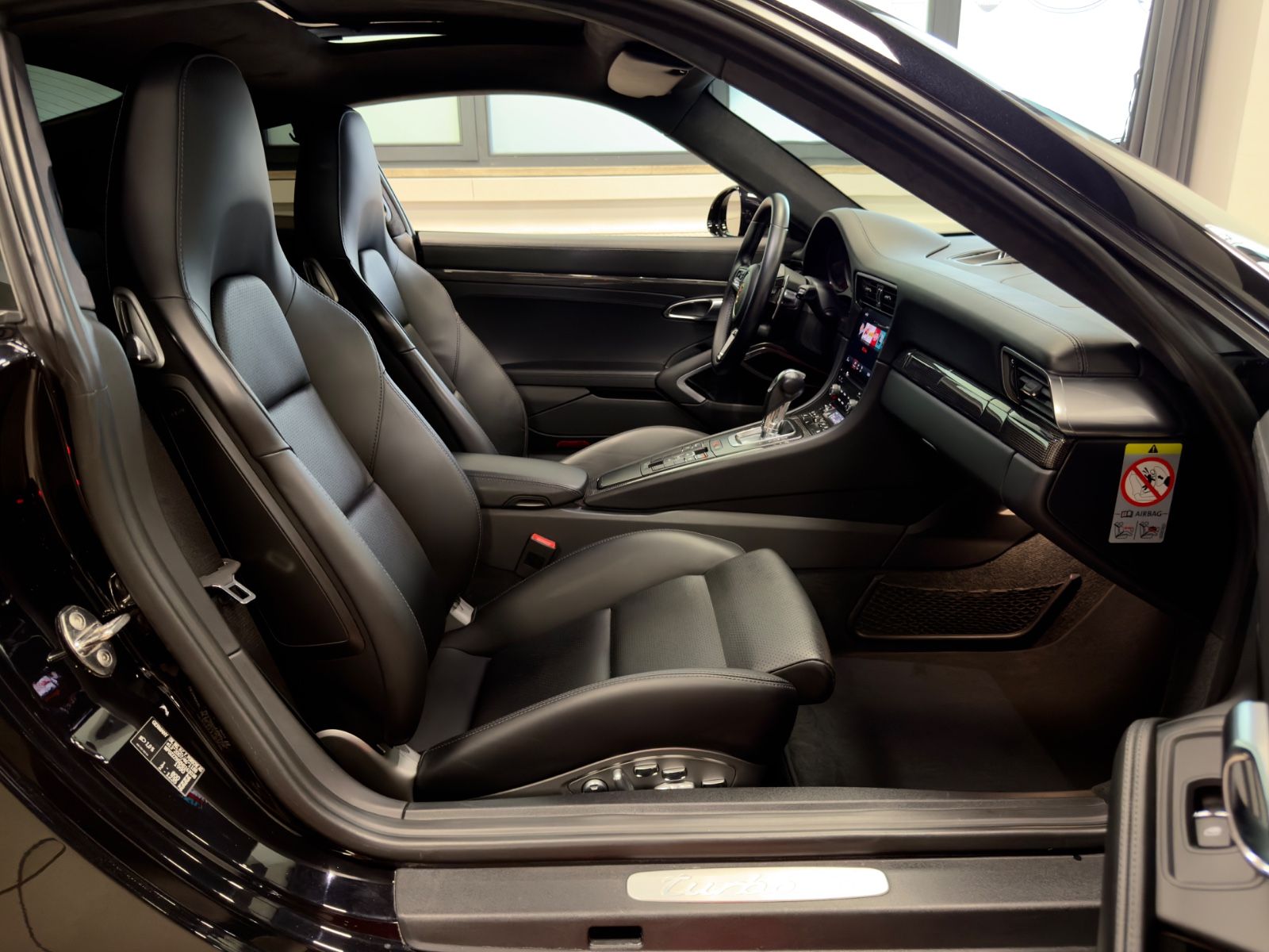 Fahrzeugabbildung Porsche 991 TURBO S FACELIFT CERAMIC CARBON BURMEST FULL