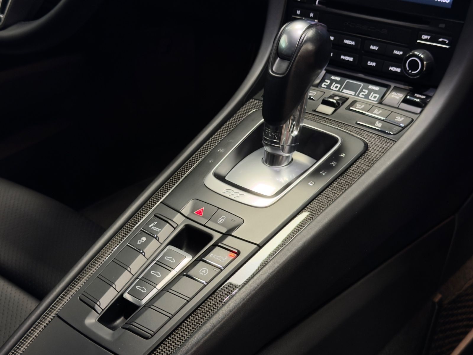 Fahrzeugabbildung Porsche 991 TURBO S FACELIFT CERAMIC CARBON BURMEST FULL