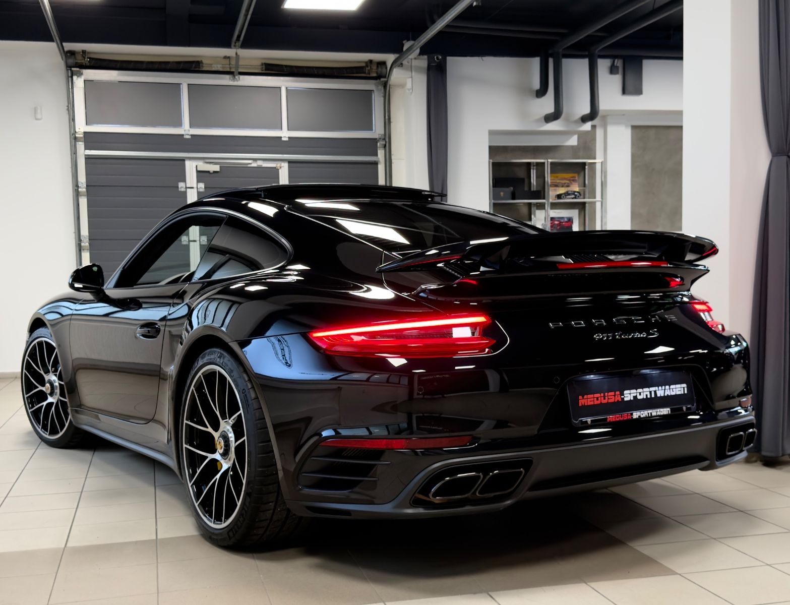 Fahrzeugabbildung Porsche 991 TURBO S FACELIFT CERAMIC CARBON BURMEST FULL