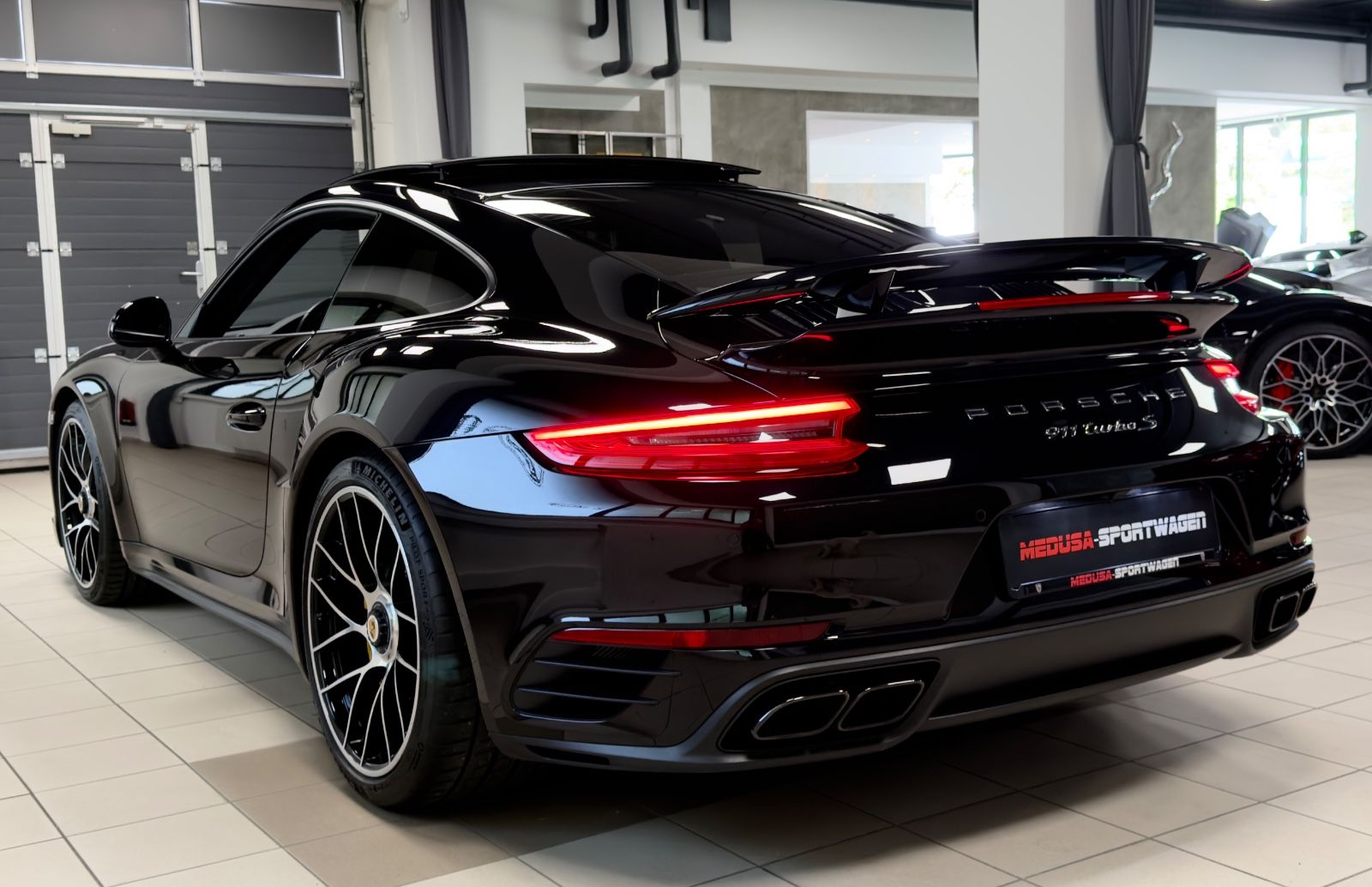 Fahrzeugabbildung Porsche 991 TURBO S FACELIFT CERAMIC CARBON BURMEST FULL