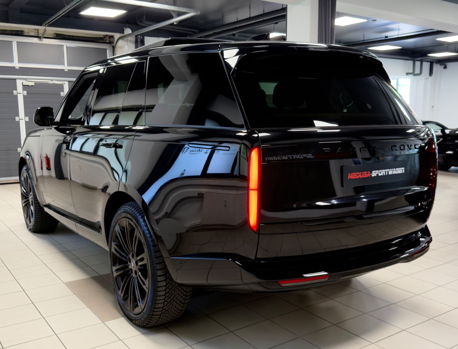Fahrzeugabbildung Land Rover RANGE ROVER VOGUE D350 HSE FOND TV MASSAGE FULL!