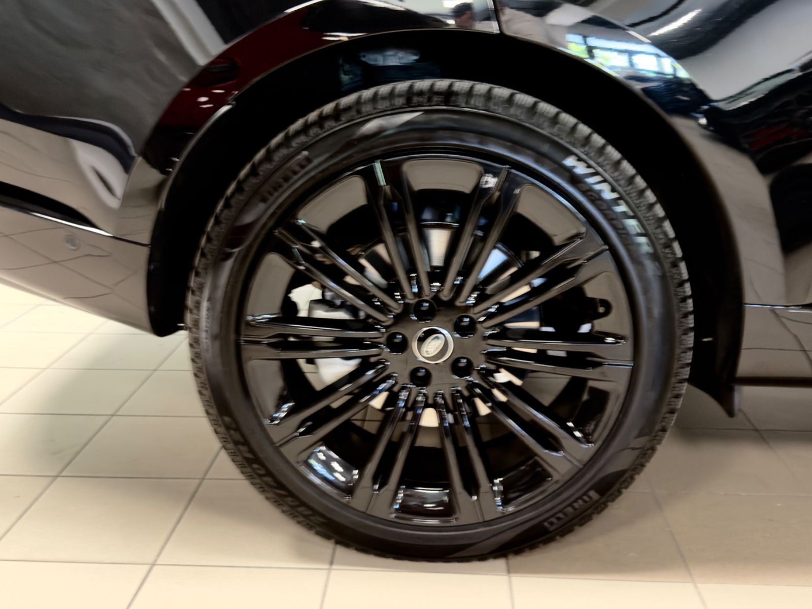 Fahrzeugabbildung Land Rover RANGE ROVER VOGUE D350 HSE FOND TV MASSAGE FULL!