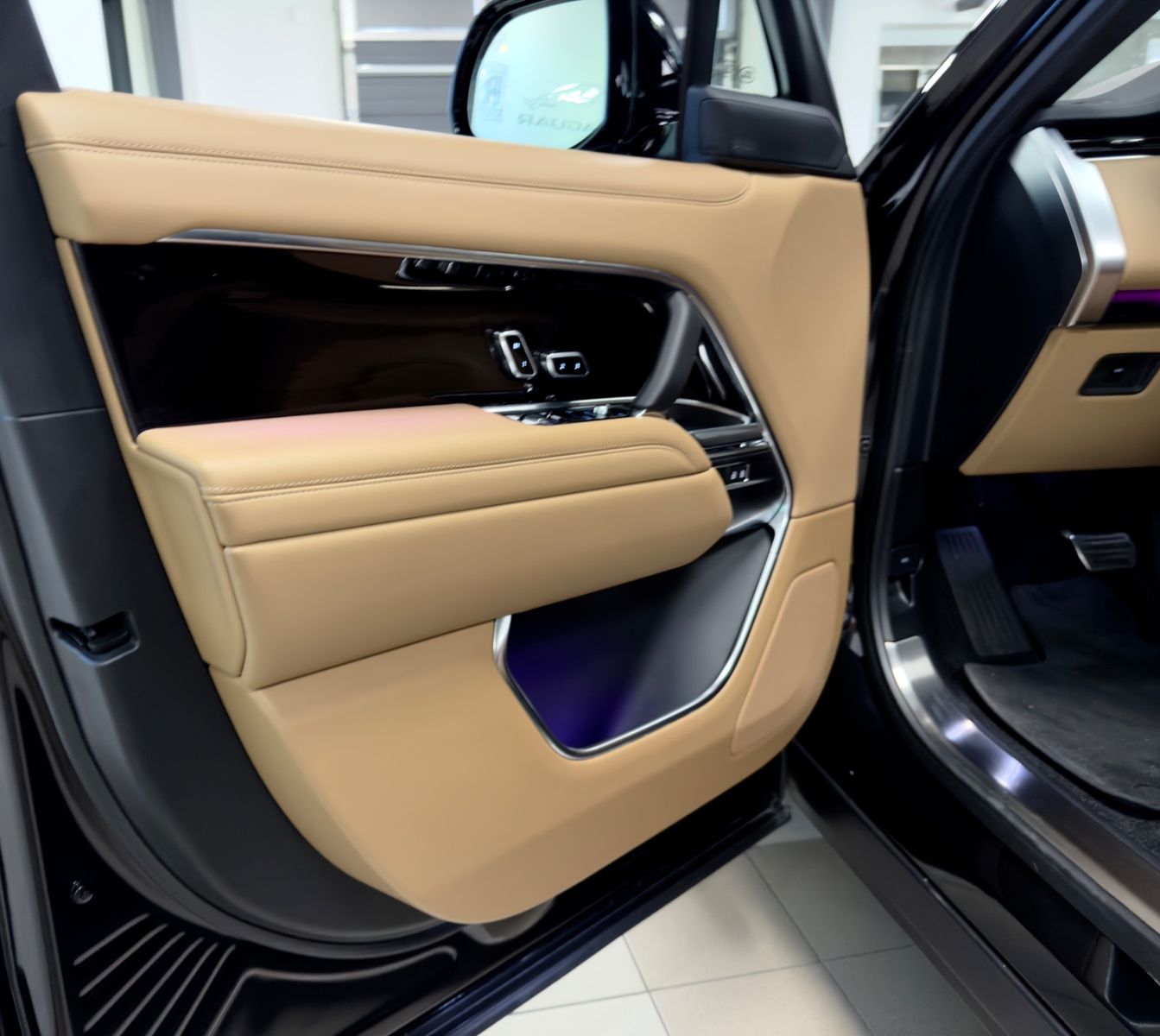 Fahrzeugabbildung Land Rover RANGE ROVER VOGUE D350 HSE FOND TV MASSAGE FULL!