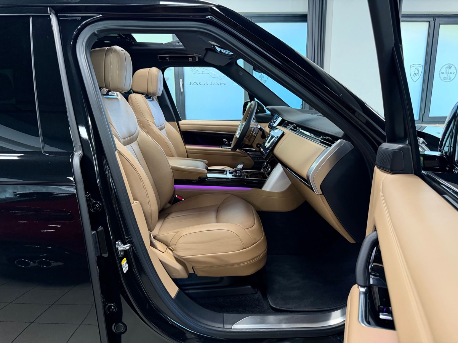 Fahrzeugabbildung Land Rover RANGE ROVER VOGUE D350 HSE FOND TV MASSAGE FULL!