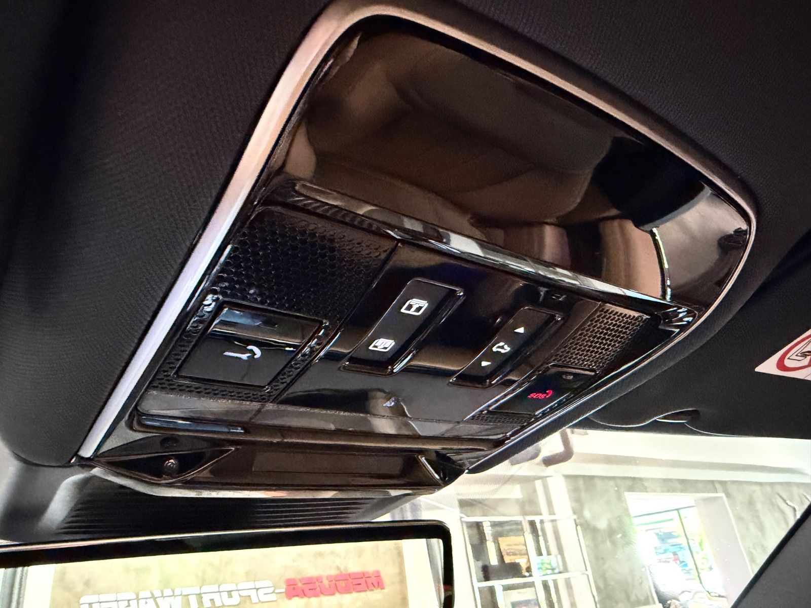 Fahrzeugabbildung Land Rover RANGE ROVER VOGUE D350 HSE FOND TV MASSAGE FULL!