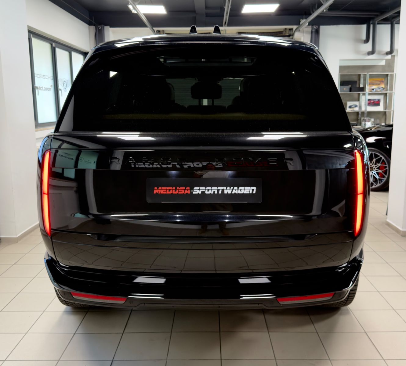 Fahrzeugabbildung Land Rover RANGE ROVER VOGUE D350 HSE FOND TV MASSAGE FULL!