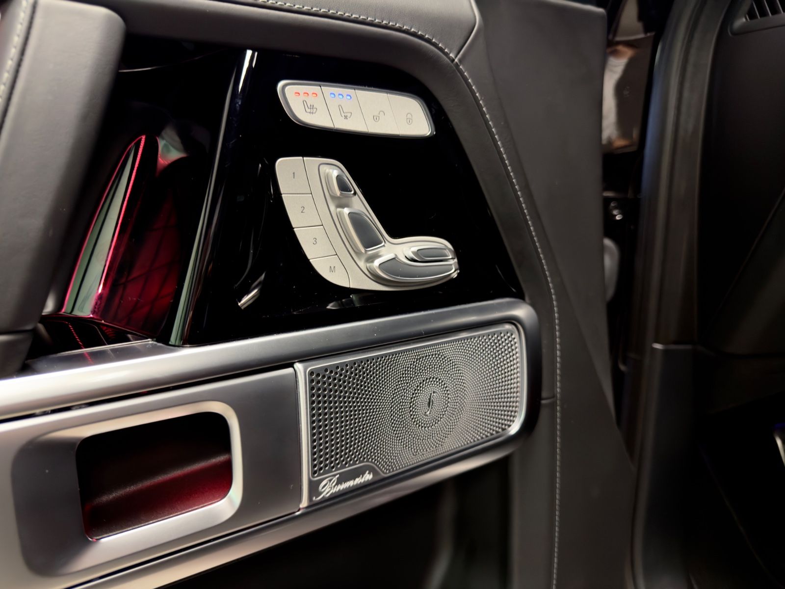 Fahrzeugabbildung Mercedes-Benz G 63 AMG FACELIFT NIGHTPACK II MASSAGE BURMESTER