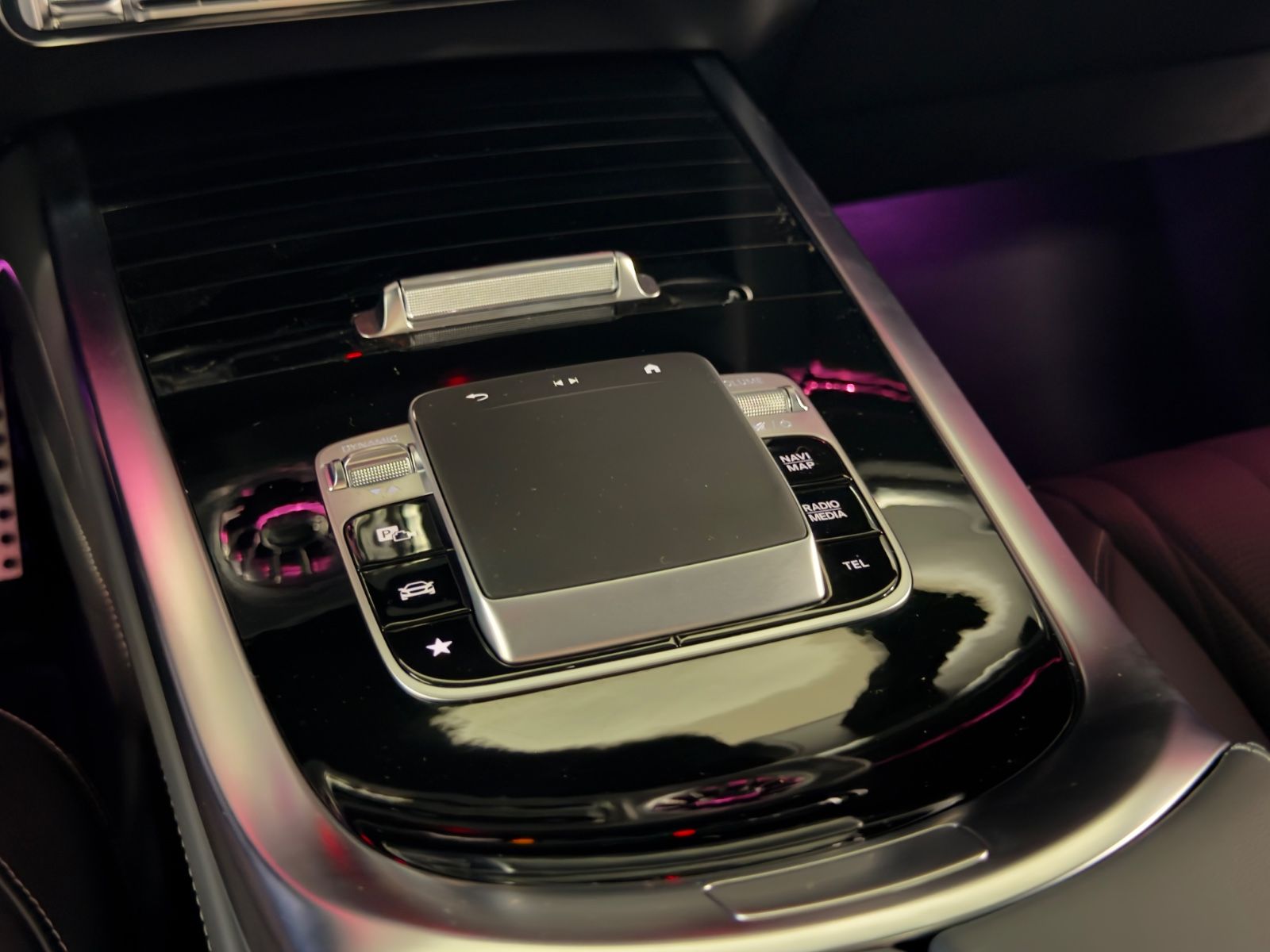 Fahrzeugabbildung Mercedes-Benz G 63 AMG FACELIFT NIGHTPACK II MASSAGE BURMESTER