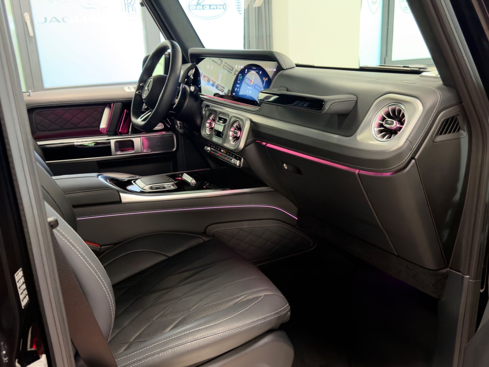 Fahrzeugabbildung Mercedes-Benz G 63 AMG FACELIFT NIGHTPACK II MASSAGE BURMESTER