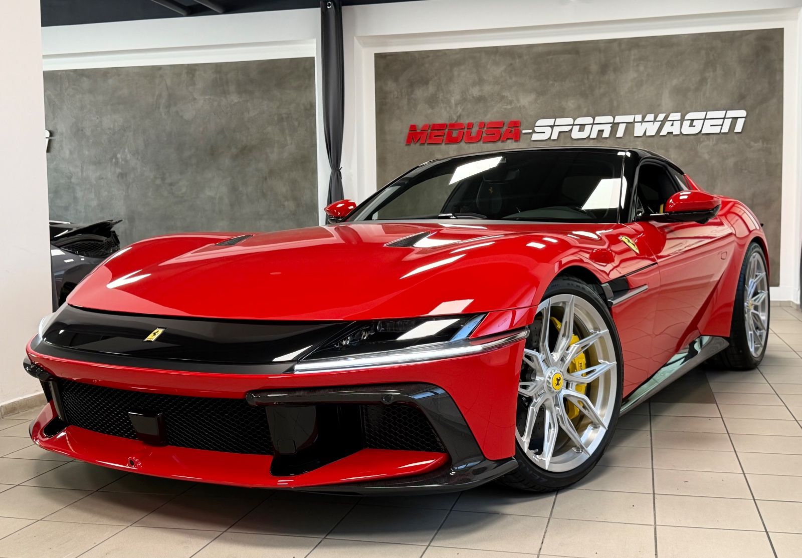 Fahrzeugabbildung Ferrari 12 CILINDRI NOVITEC UNIQUE CARBON LIFT JBL FULL!