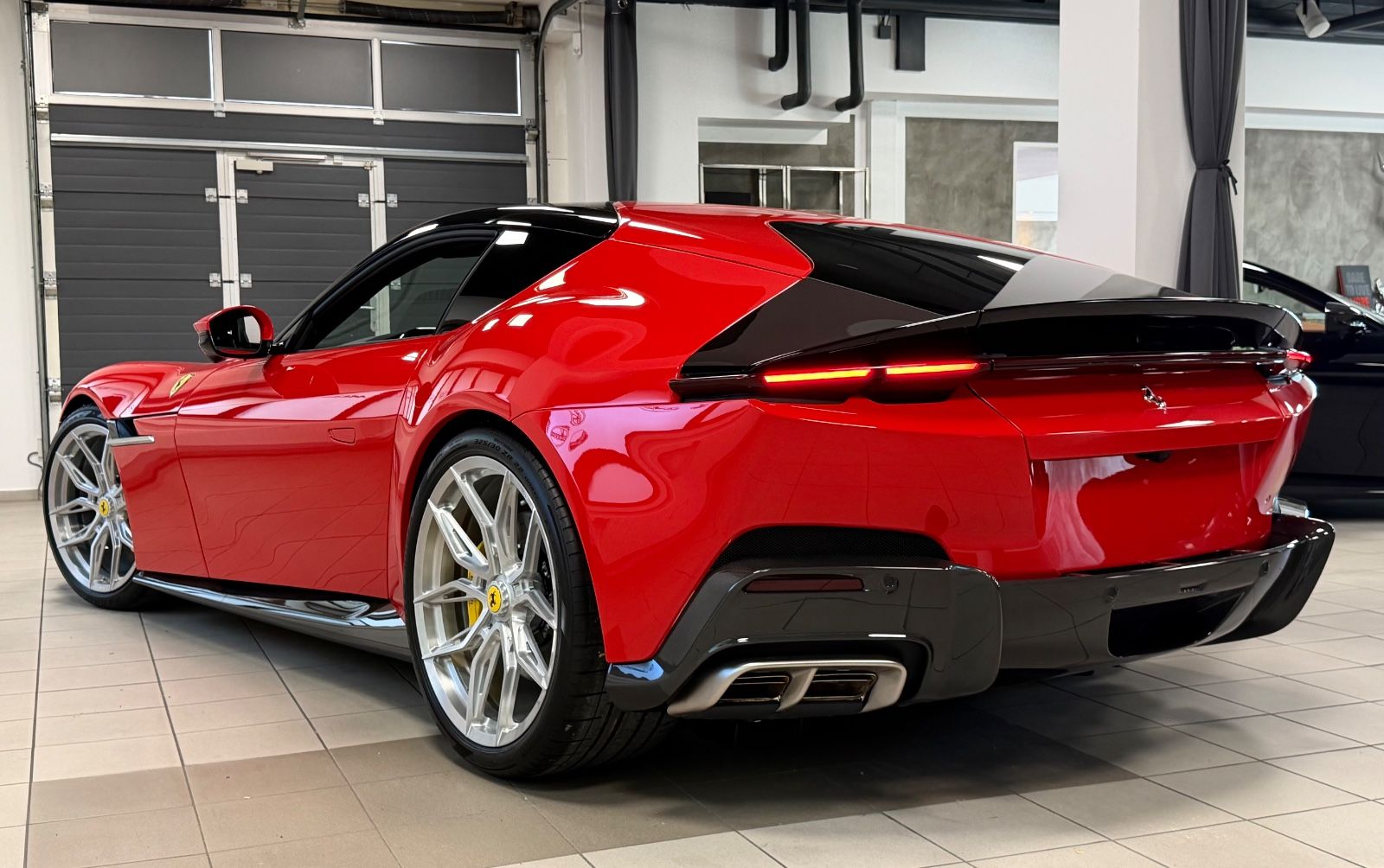 Fahrzeugabbildung Ferrari 12 CILINDRI NOVITEC UNIQUE CARBON LIFT JBL FULL!
