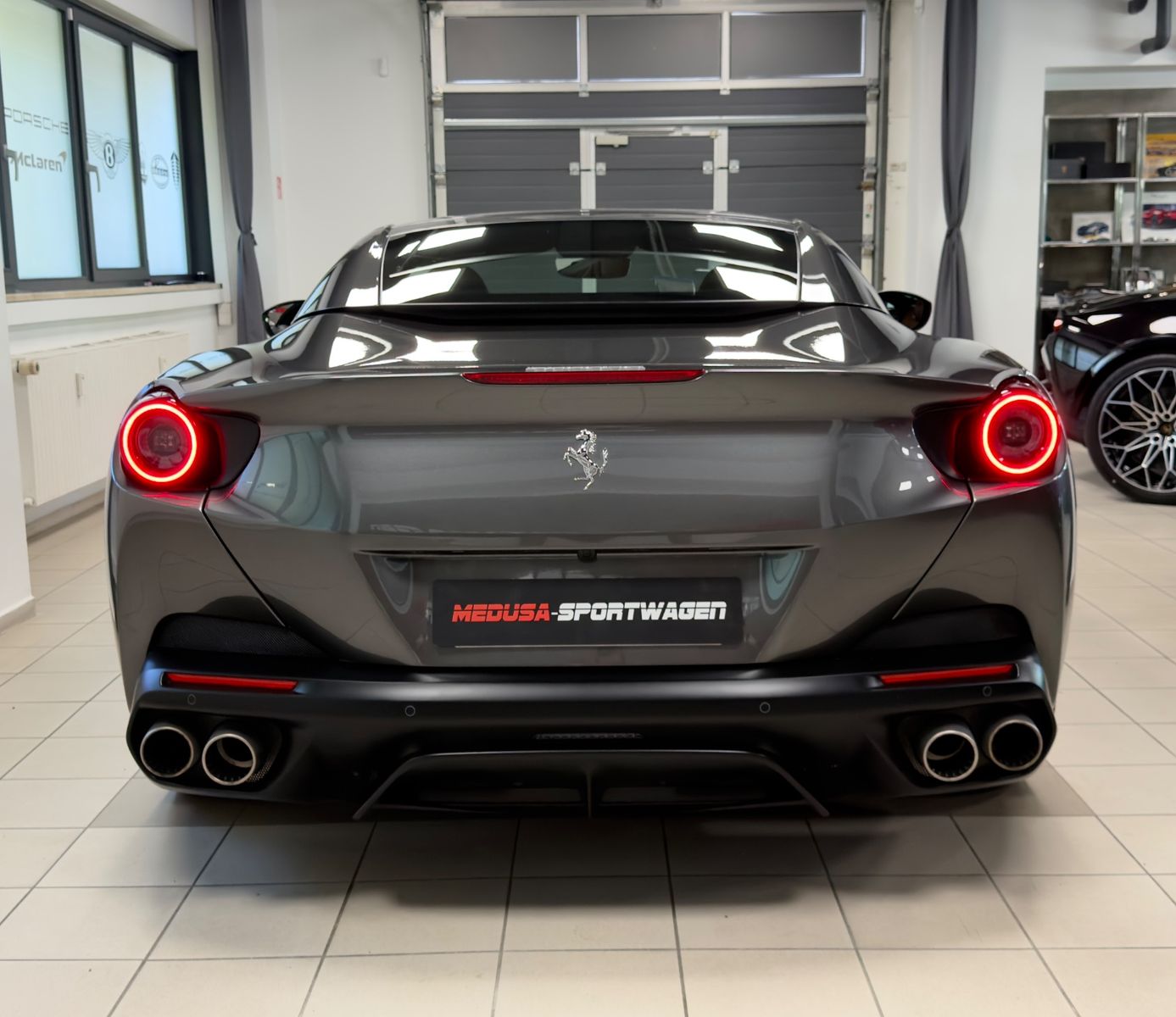 Fahrzeugabbildung Ferrari PORTOFINO V8 CARBON JBL ADAS P-DISPAY