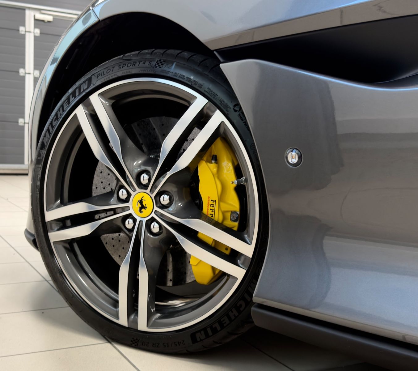 Fahrzeugabbildung Ferrari PORTOFINO V8 CARBON JBL ADAS P-DISPAY