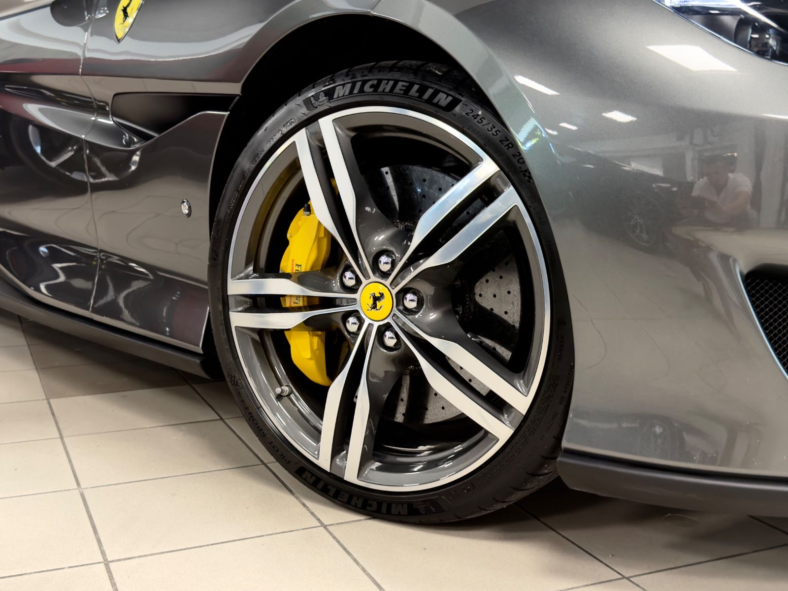 Fahrzeugabbildung Ferrari PORTOFINO V8 CARBON JBL ADAS P-DISPAY