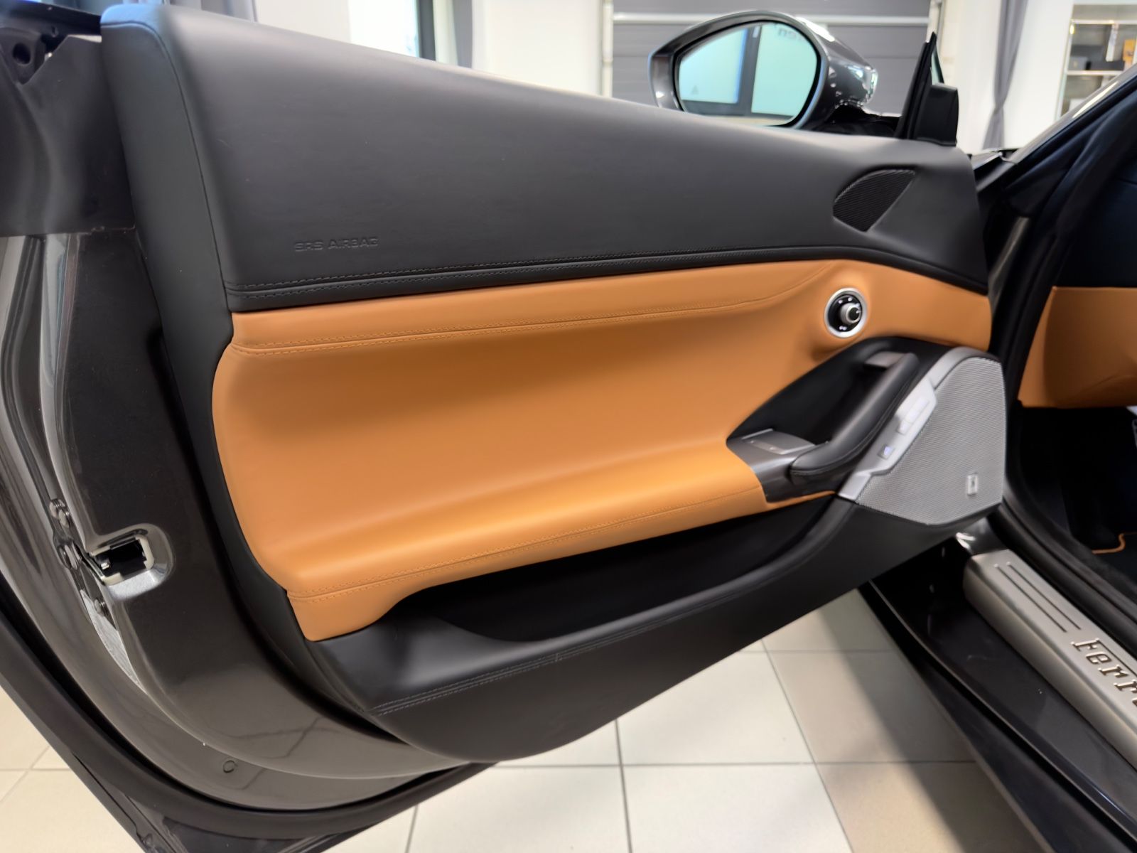 Fahrzeugabbildung Ferrari PORTOFINO V8 CARBON JBL ADAS P-DISPAY