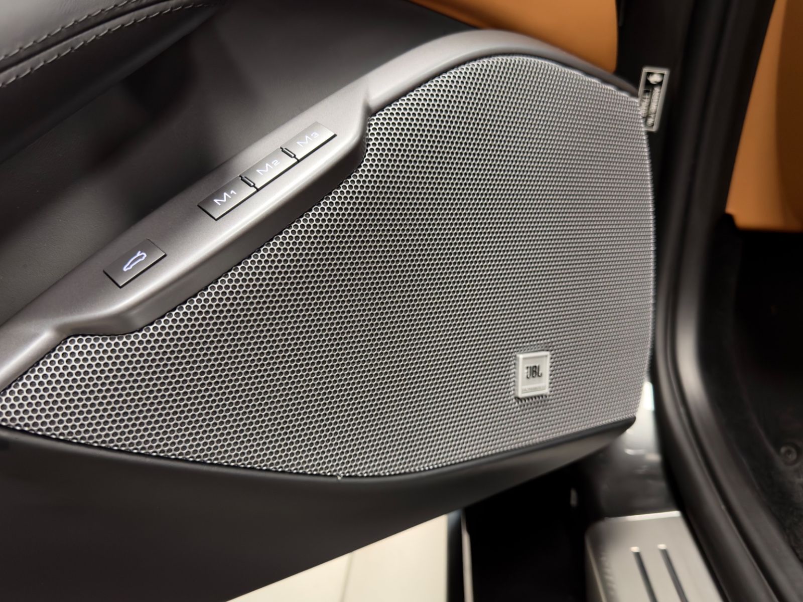 Fahrzeugabbildung Ferrari PORTOFINO V8 CARBON JBL ADAS P-DISPAY