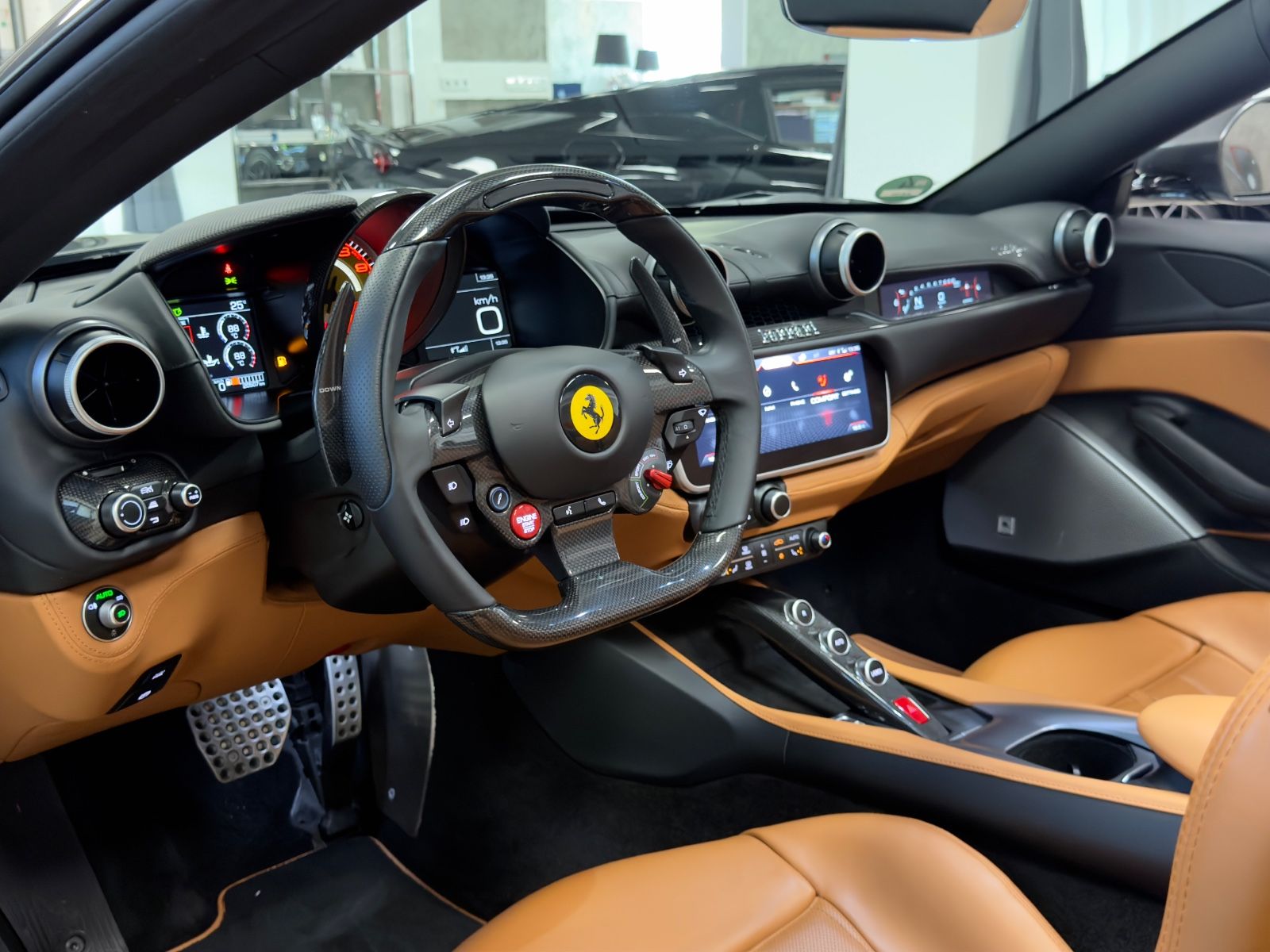 Fahrzeugabbildung Ferrari PORTOFINO V8 CARBON JBL ADAS P-DISPAY