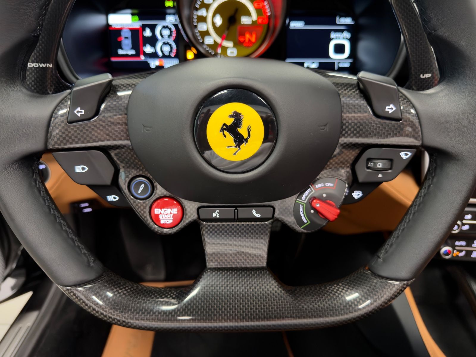 Fahrzeugabbildung Ferrari PORTOFINO V8 CARBON JBL ADAS P-DISPAY