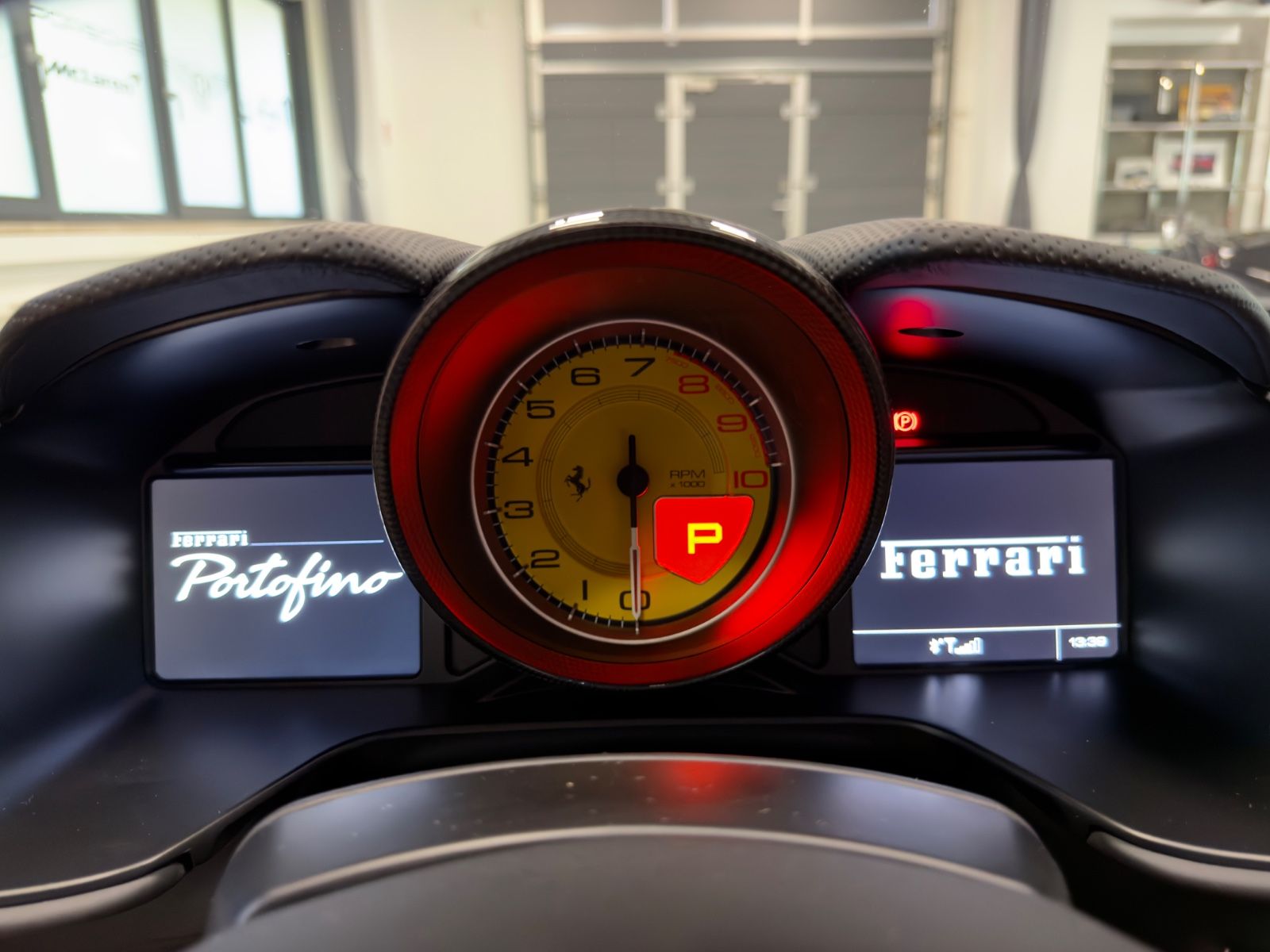 Fahrzeugabbildung Ferrari PORTOFINO V8 CARBON JBL ADAS P-DISPAY