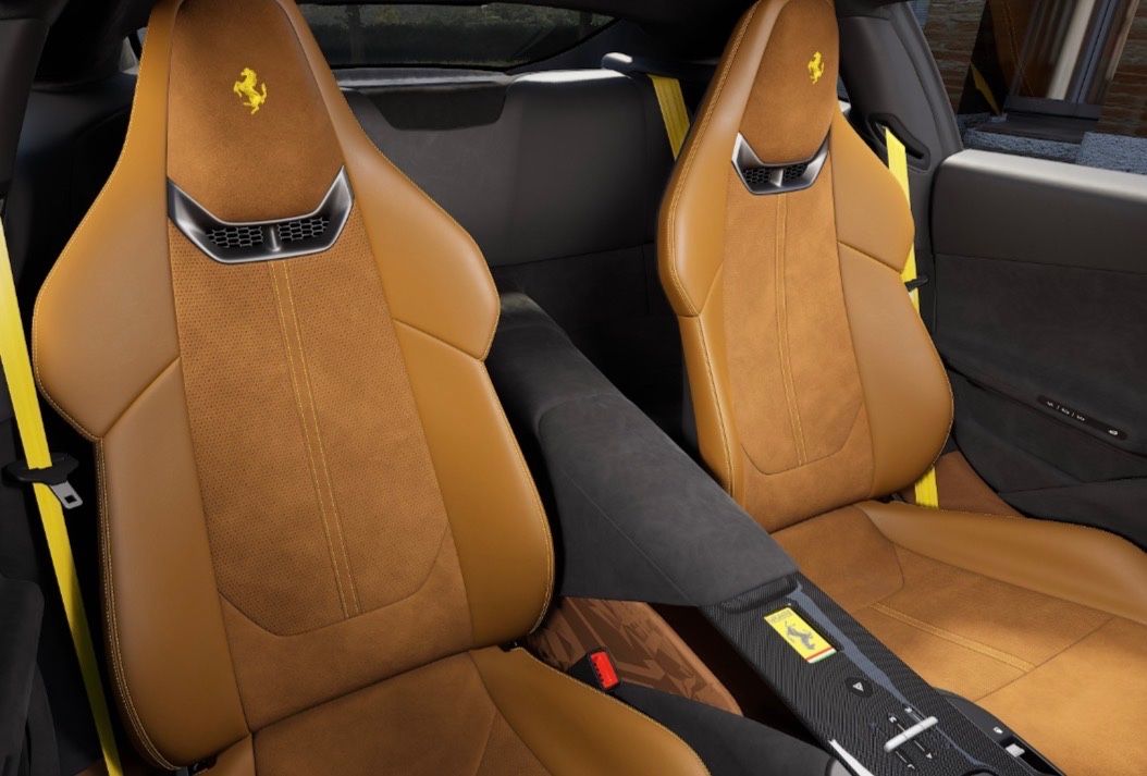 Fahrzeugabbildung Ferrari AMALFI MASSAGE JBL LIFT CARBON PDISPLAY PR26 NEW