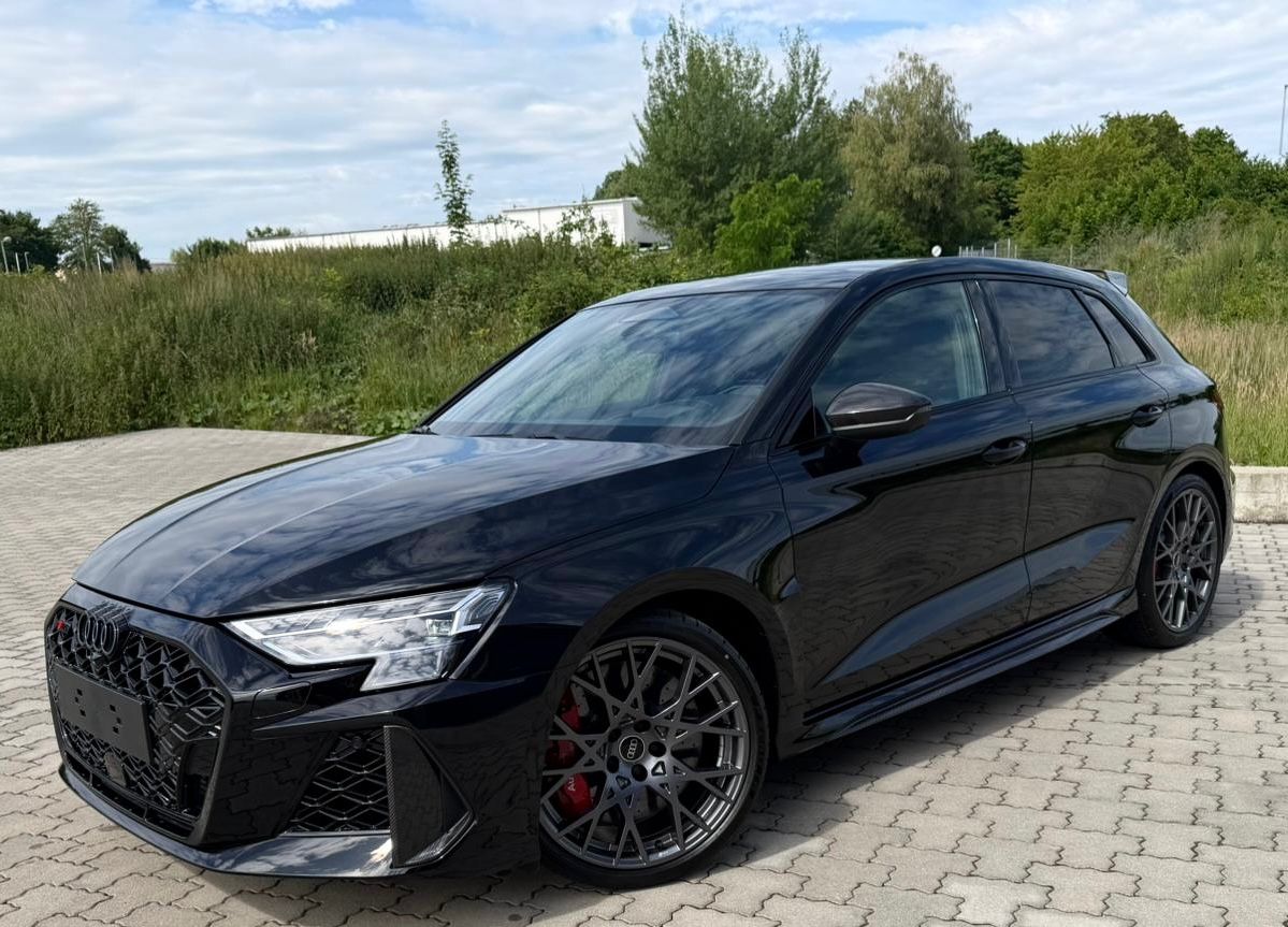 Audi RS3 SPORTBACK CERAMIC CARBON EXT&INT PANO FULL!