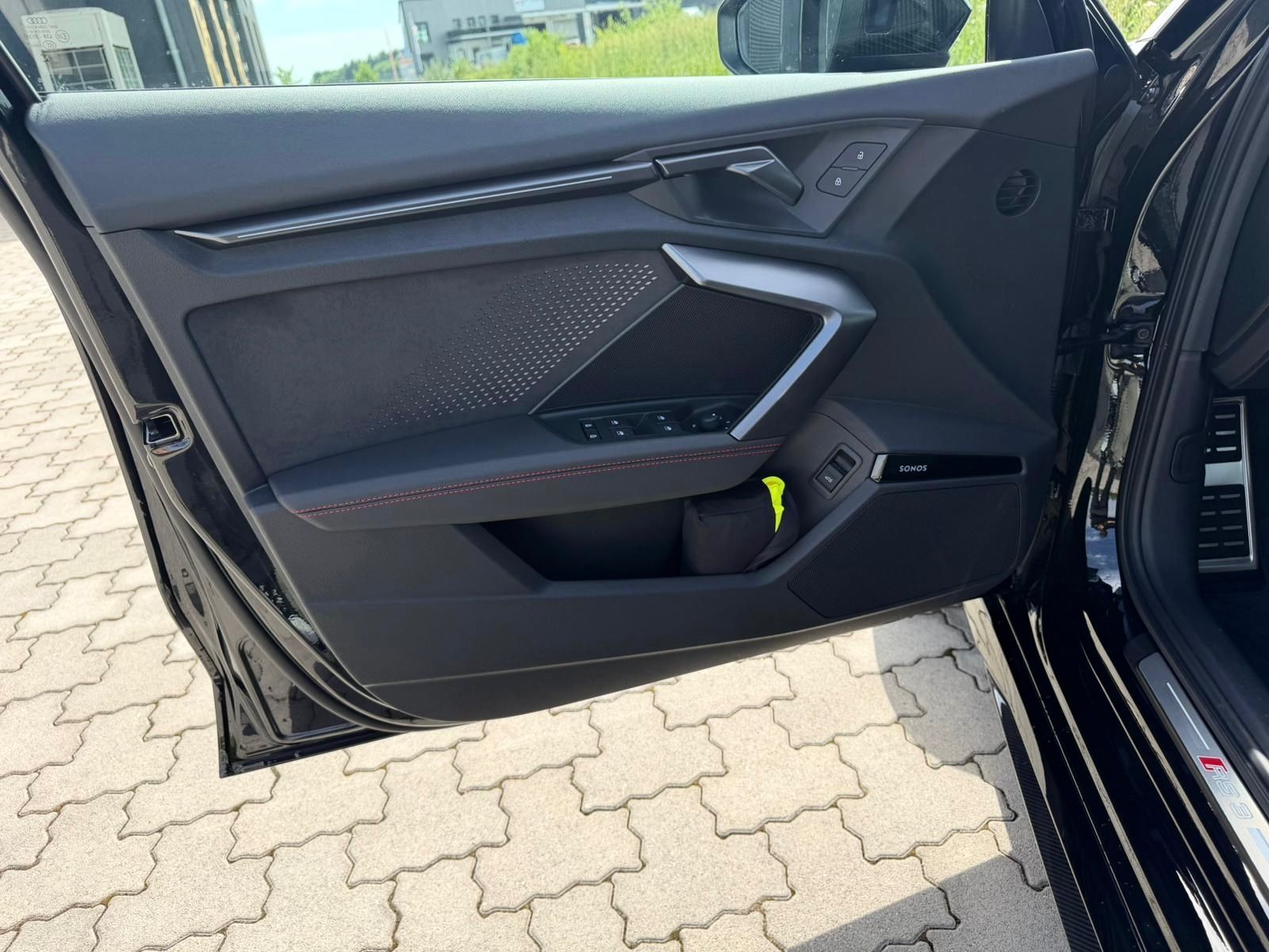 Fahrzeugabbildung Audi RS3 SPORTBACK CERAMIC CARBON EXT&INT PANO FULL!