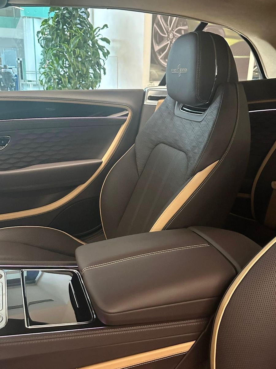 Fahrzeugabbildung Bentley Continental GTC SPEED FIRST EDITION MULLINER NEW