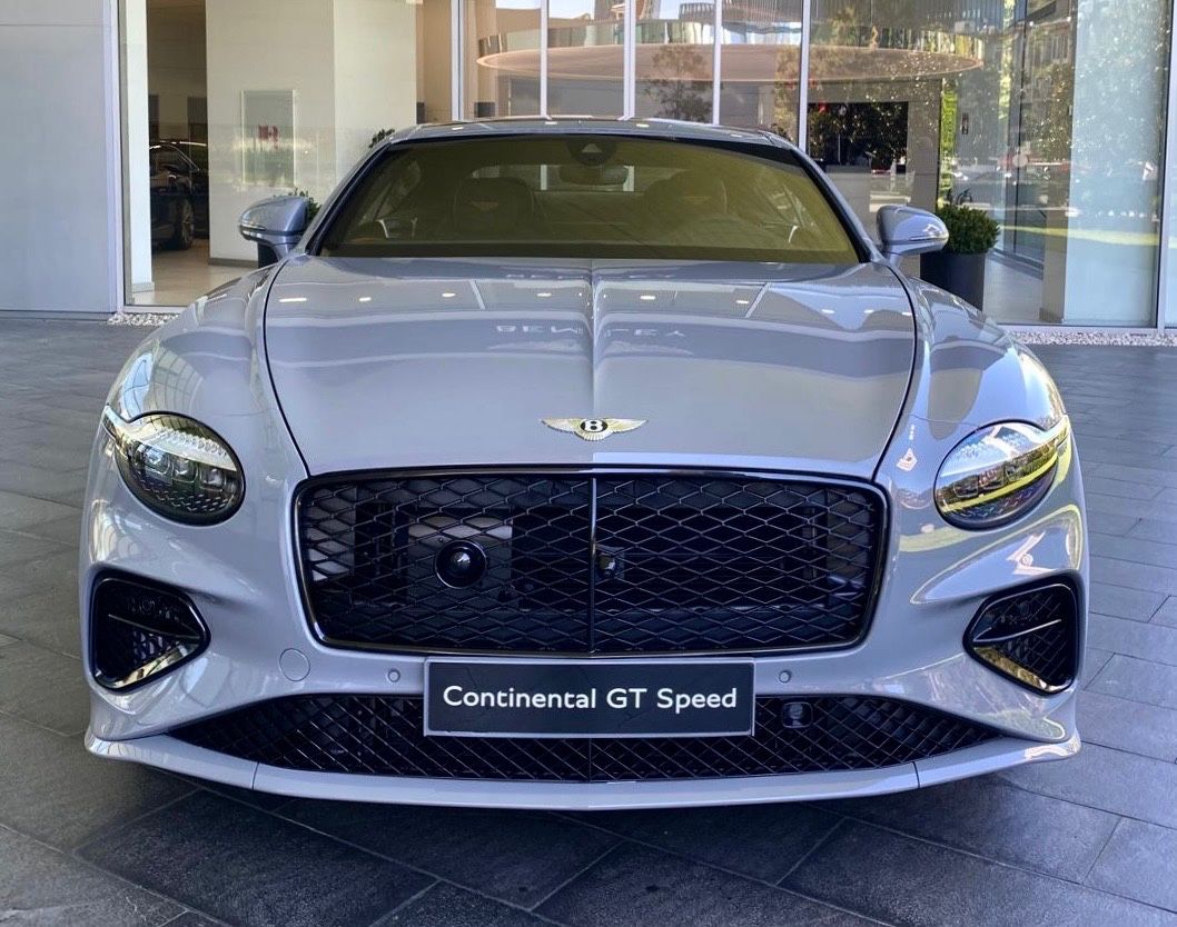 Fahrzeugabbildung Bentley CONTINENTAL GT SPEED CARBONCERAMIC MANDARIN FULL