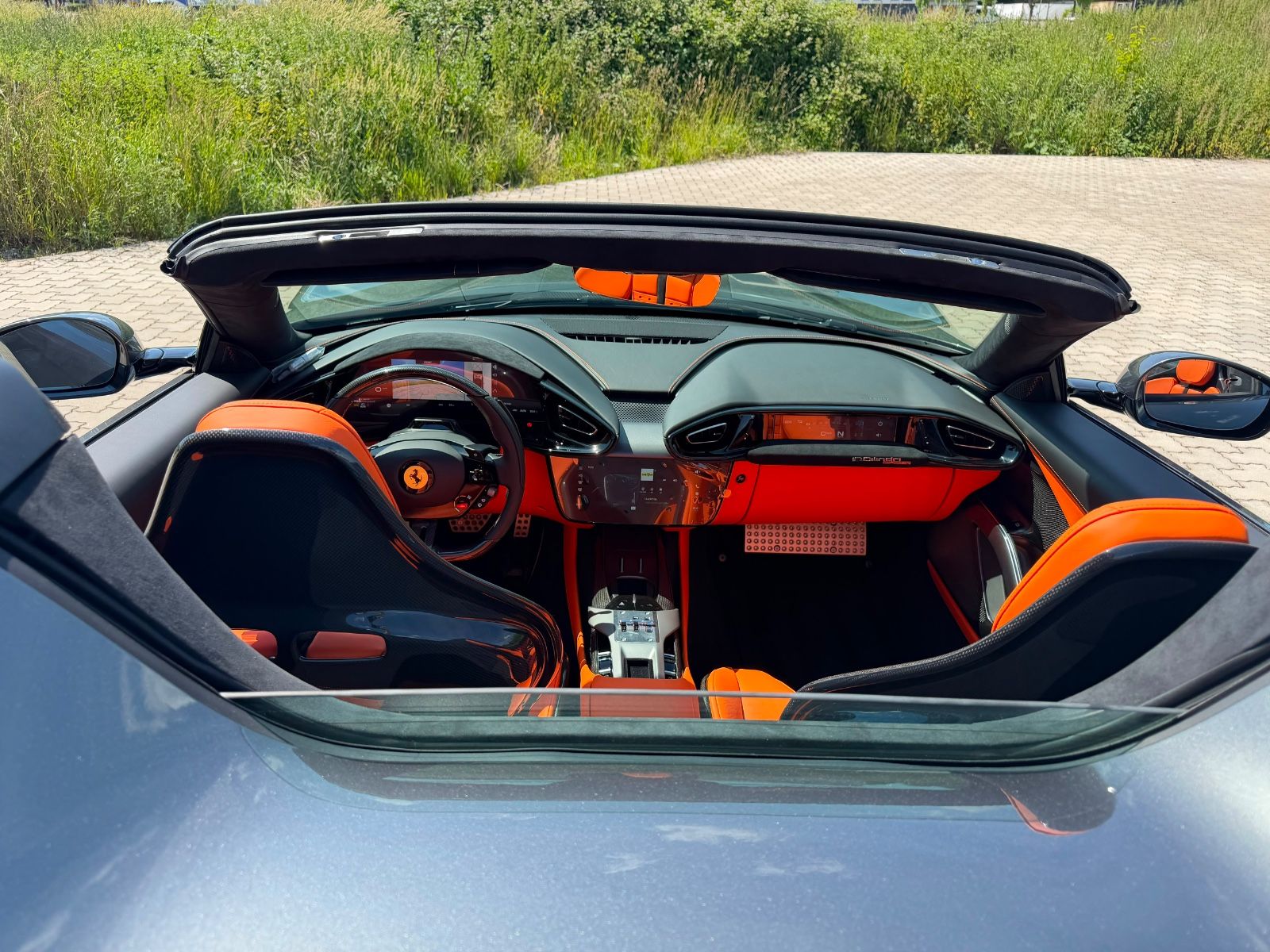 Fahrzeugabbildung Ferrari 12 CILINDRI SPIDER ORANGEINT LIFT CARBON 26 FULL