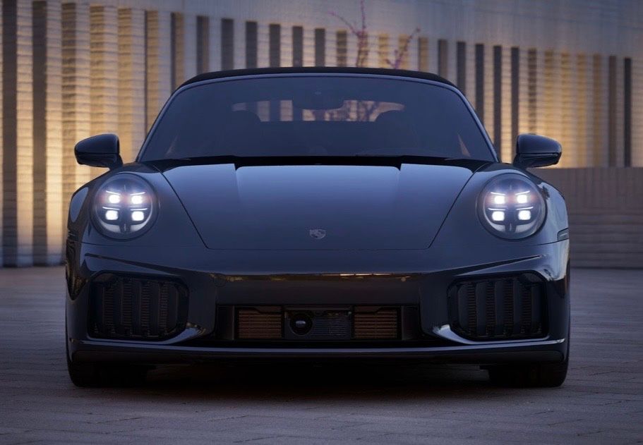 Fahrzeugabbildung Porsche 992 TURBO S CABRIO NEW MODELL CARBON LIFT FULL