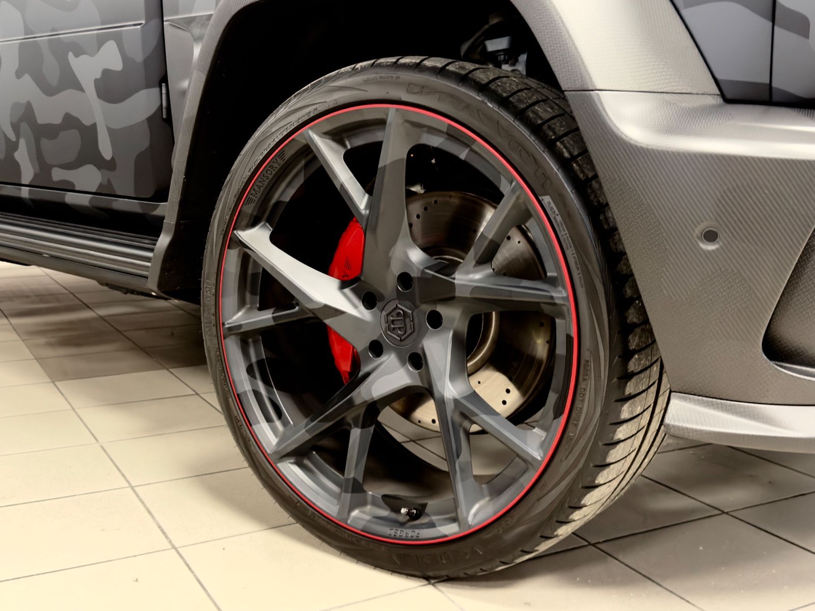 Fahrzeugabbildung Mercedes-Benz G 63 AMG MANSORY&PHILIPP PLEIN 1OF7 STAR TROOPER