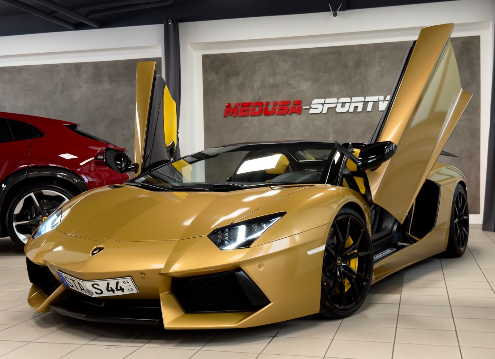 Fahrzeugabbildung Lamborghini AVENTADOR LP 700-4 ROADSTER NOVITEC EINZELSTÜCK!